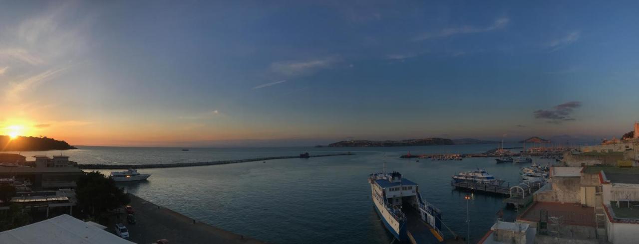 Vento Di Mare Bed & Breakfast Procida Exterior photo